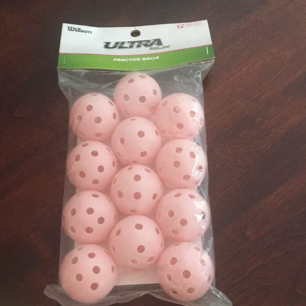 Wilson ultra BLK practice golf balls